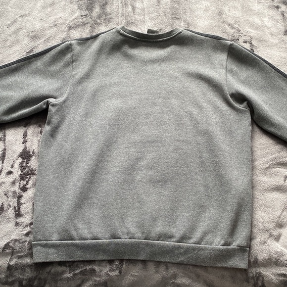 Adidas sweatshirt - Picture 5 of 6